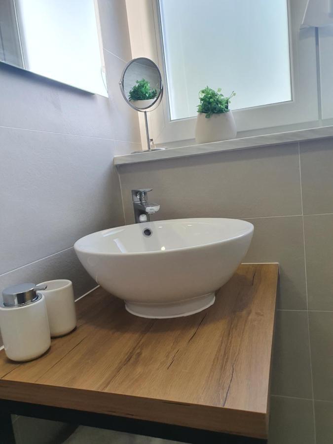 Apartman Leona 4*, Kantrida Рийека Екстериор снимка