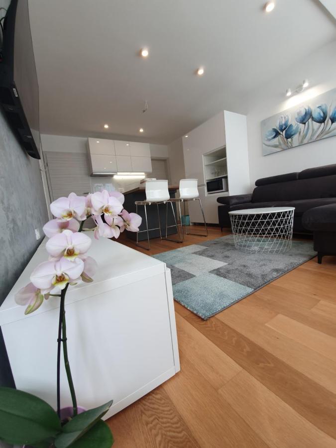 Apartman Leona 4*, Kantrida Рийека Екстериор снимка
