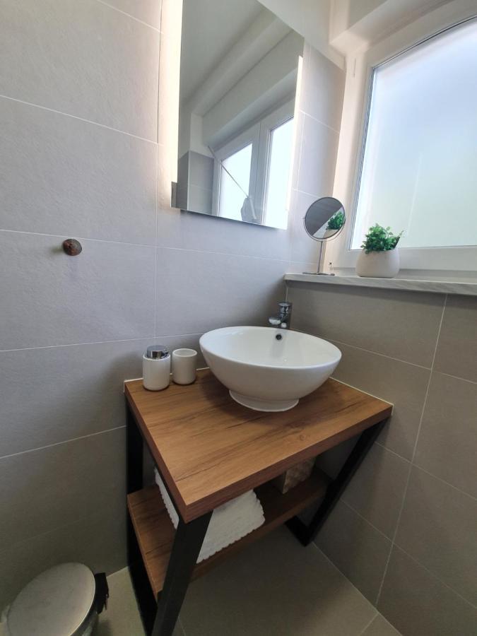 Apartman Leona 4*, Kantrida Рийека Екстериор снимка